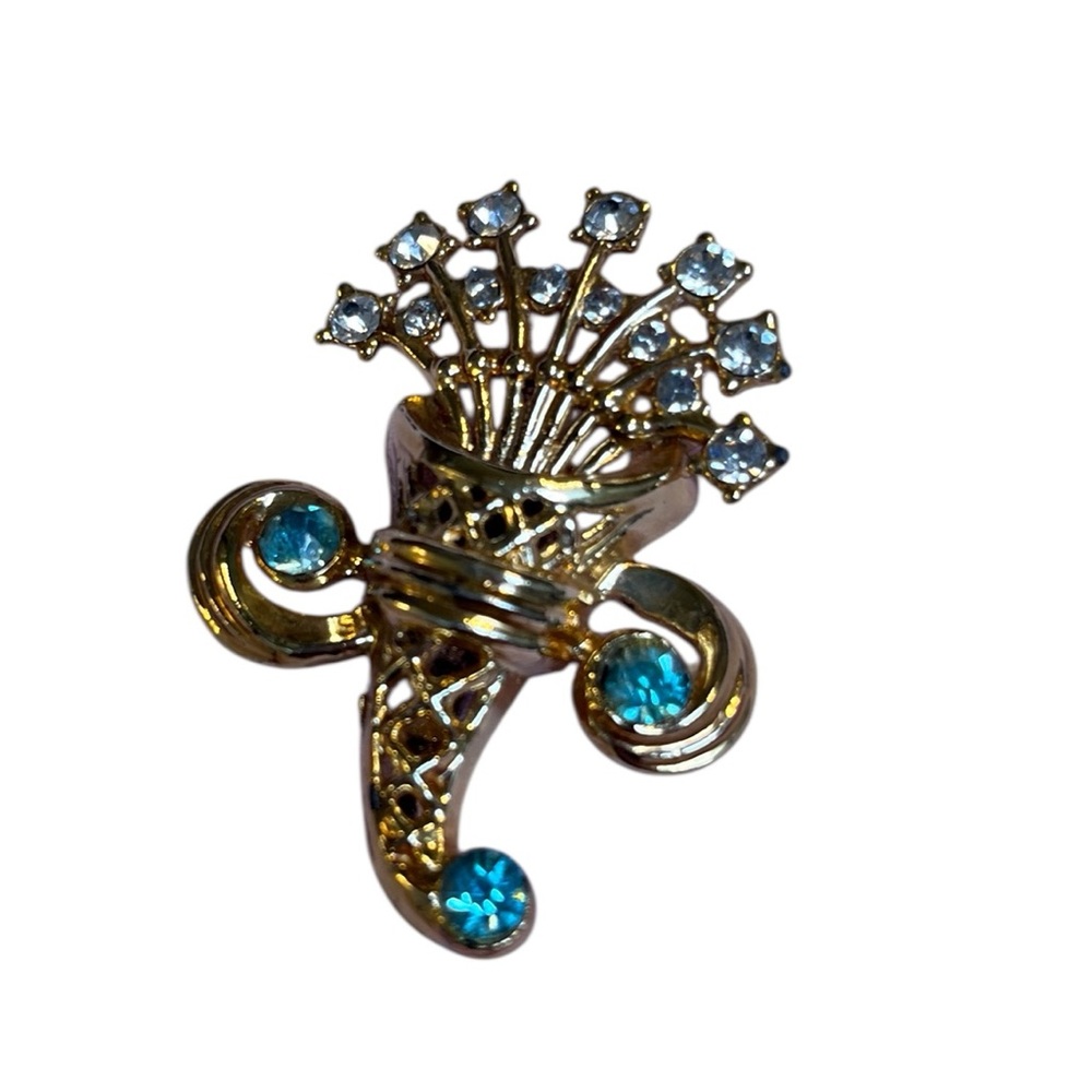 vintage cornucopia (horn of plenty) brooch
